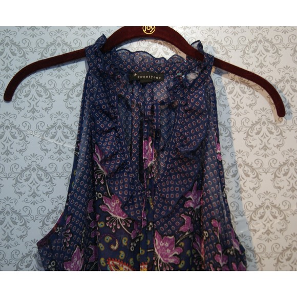 Medium (Plz Read) Forever 21 Twenty One Sheer Top Tie Keyhole Neck Ruffle Purple - Picture 3 of 10